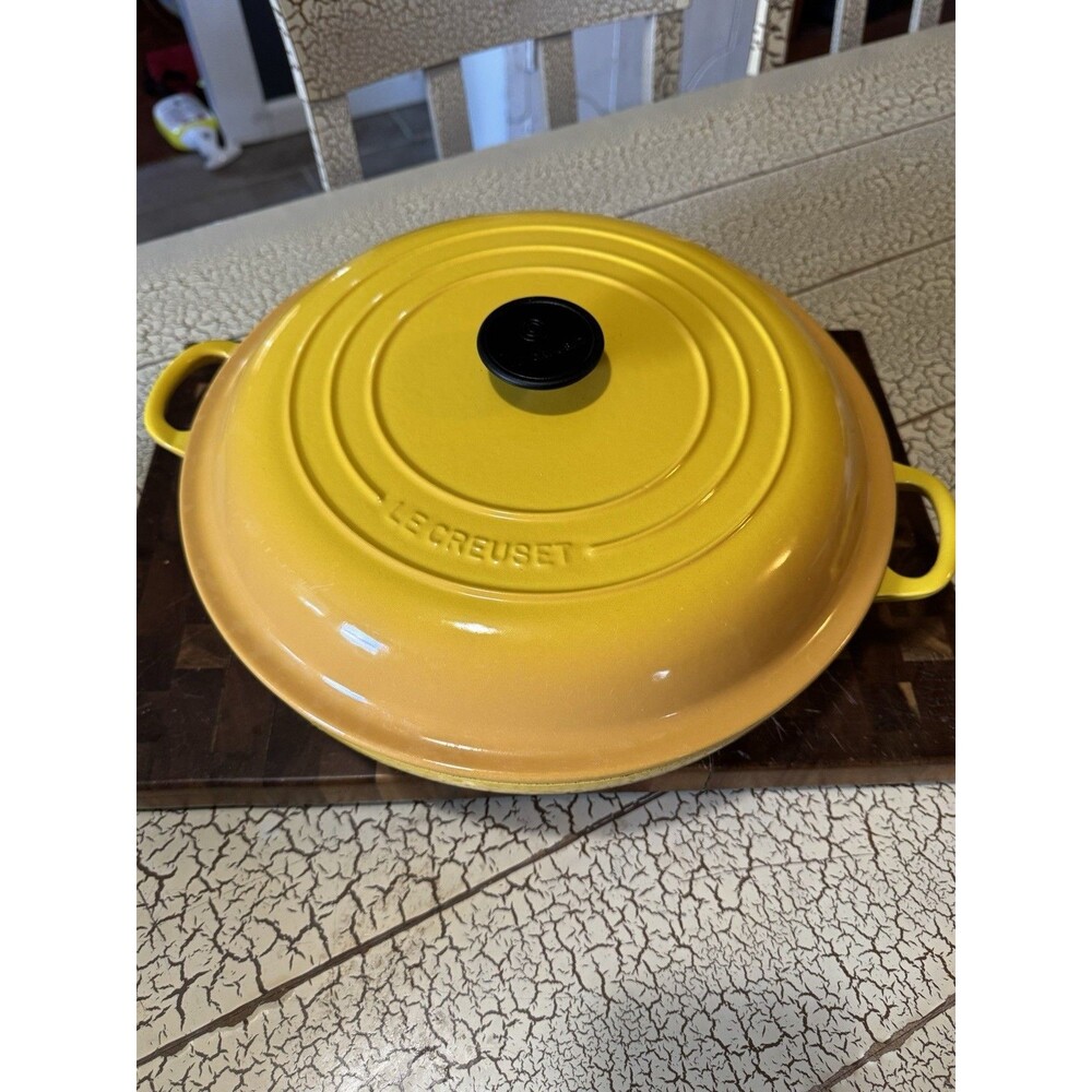 LE CREUSET Large Yellow #32  Round Braiser Soup Dutch Oven Lid Cast Iron France